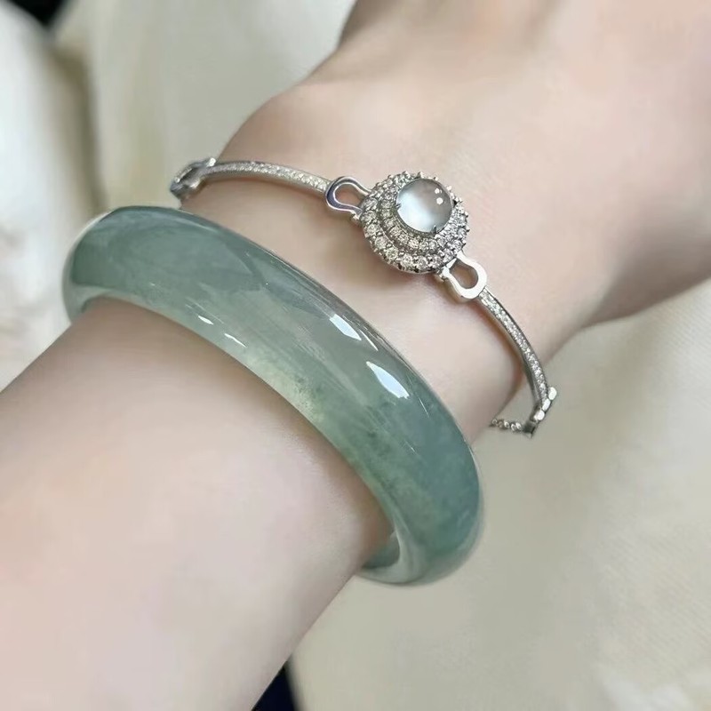 Bracelets - bracelet with floral patterns high-quality ice