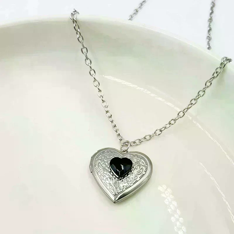 Fashion Baroque Vintage Heart- - Heart Locket Necklace Photo review and price